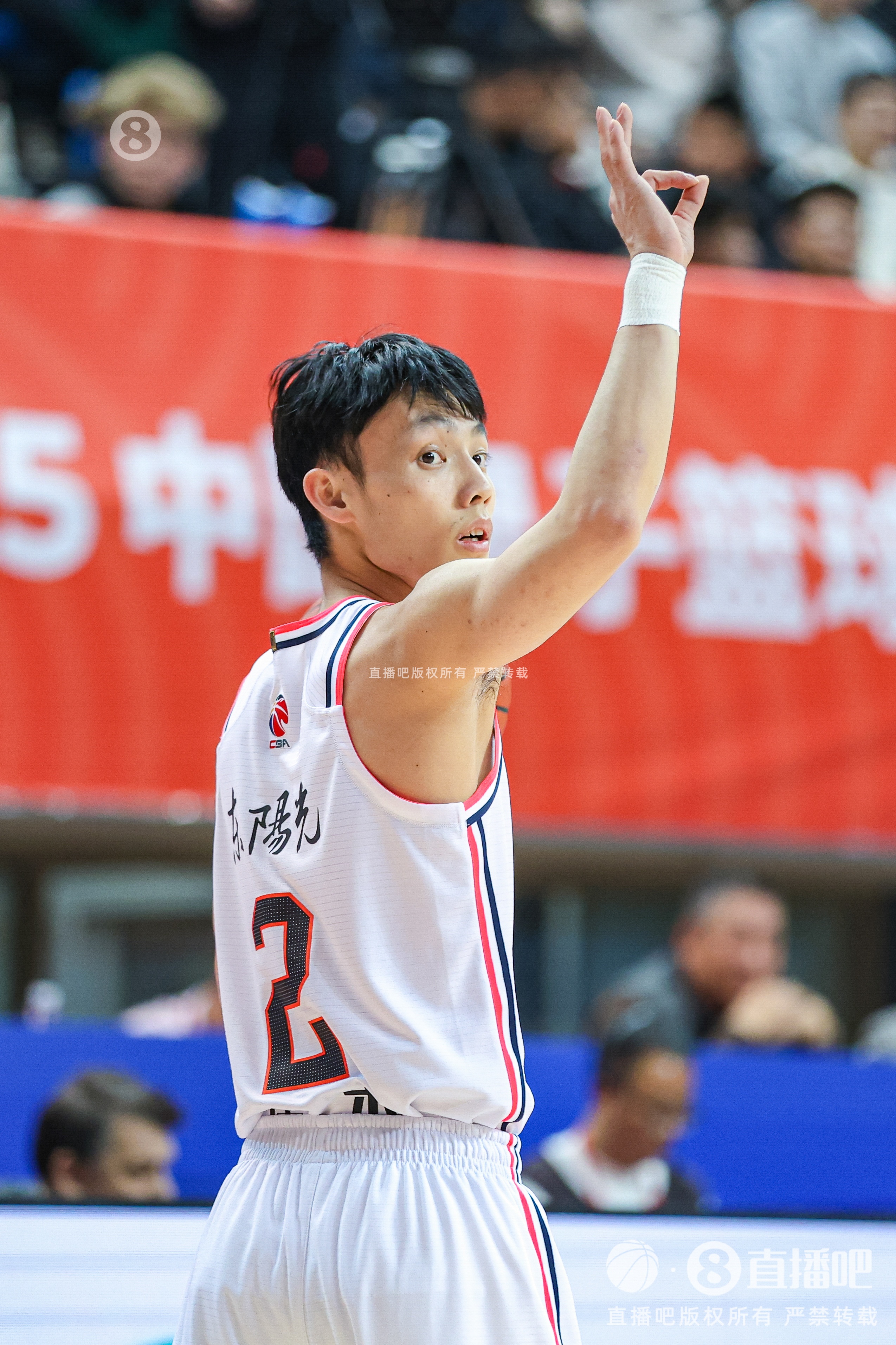 铁人!本赛季CBA常规赛仅17名球员做到46场全勤 徐杰、邹阳在列